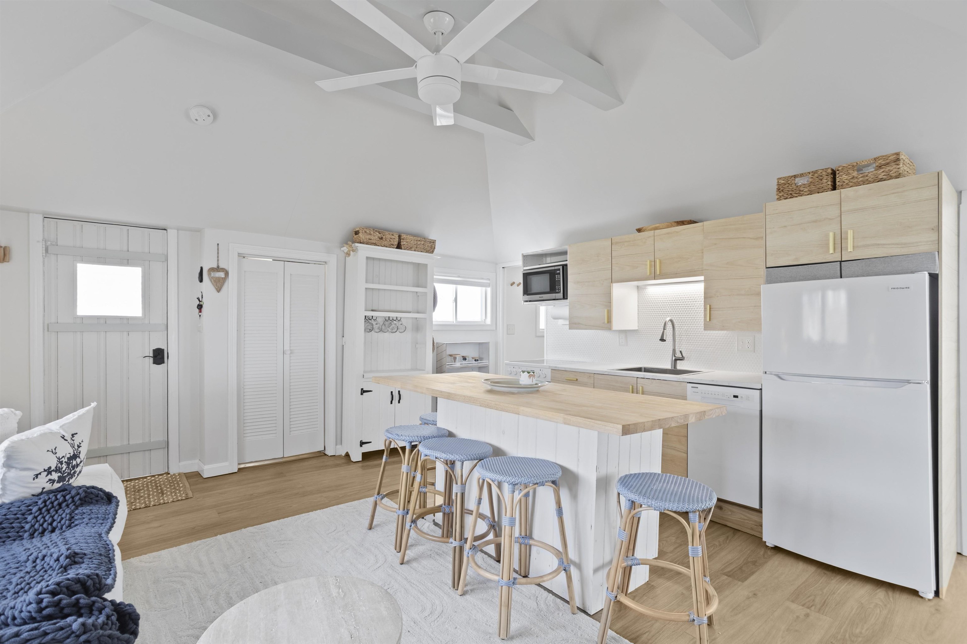 515 Winnacunnet Road, Unit 6 Hampton, NH 03842 - Photo 3 of 21