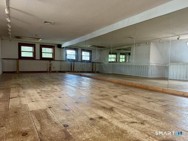 596 Main Street Somers, CT 06071 - Photo 32 of 38