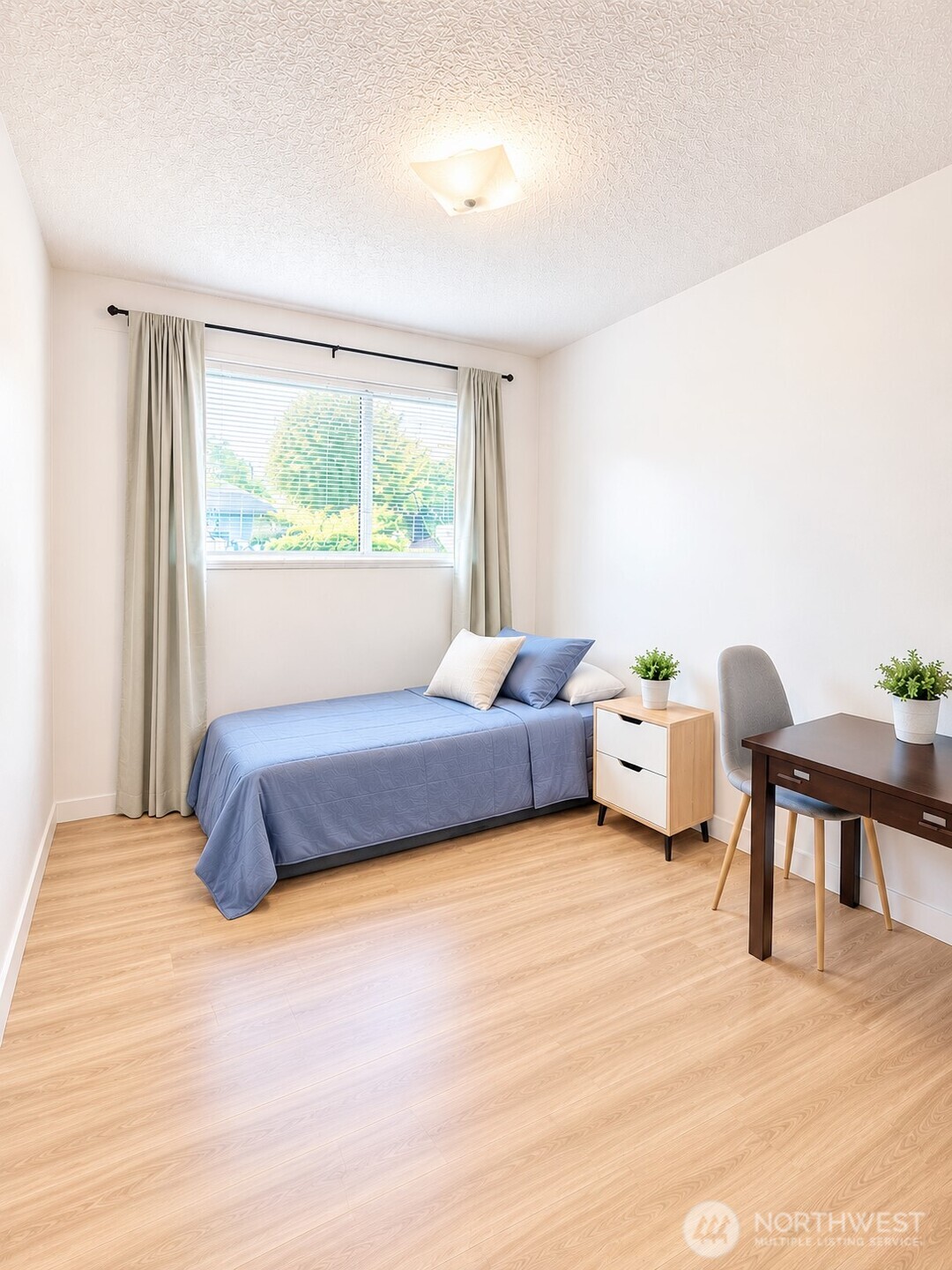 10246 Renton Avenue South Seattle, WA 98178 - Photo 10 of 14 Gallery Image 10