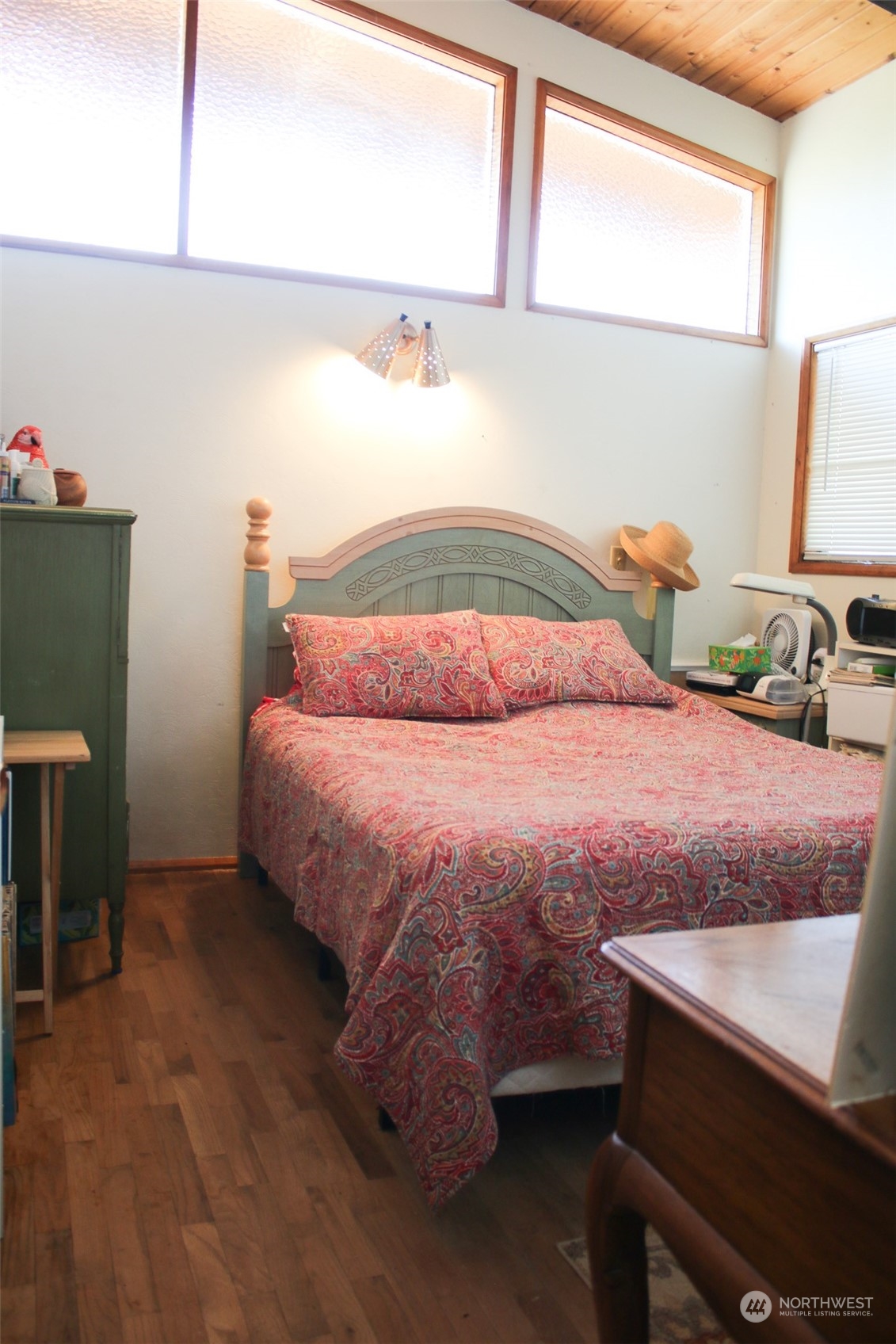 1053 Shorey Road Chehalis, WA 98532 - Photo 19 of 39 a bedroom with a bed and a window