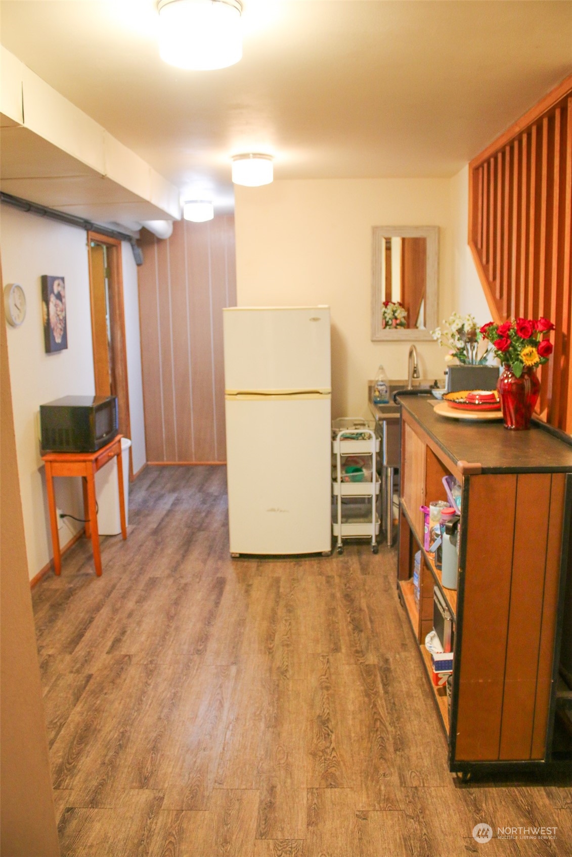 1053 Shorey Road Chehalis, WA 98532 - Photo 23 of 39 a view of kitchen with furniture and wooden floor