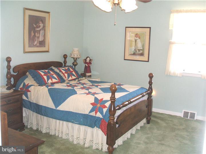205 Kingsley Road Cherry Hill, NJ 08034 - Photo 11 of 19
