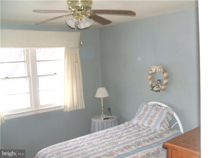 205 Kingsley Road Cherry Hill, NJ 08034 - Photo 12 of 19