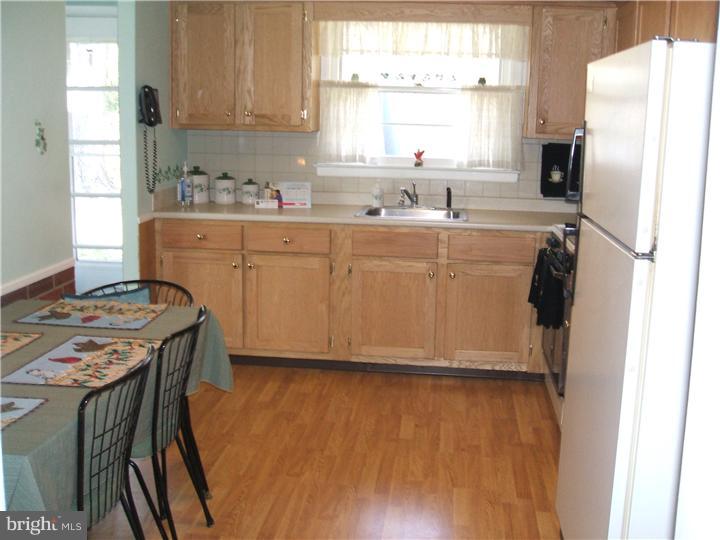 205 Kingsley Road Cherry Hill, NJ 08034 - Photo 5 of 19