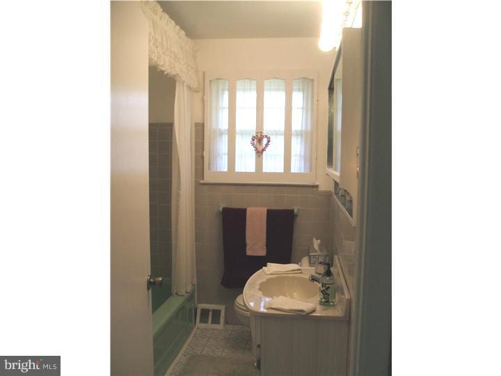 205 Kingsley Road Cherry Hill, NJ 08034 - Photo 10 of 19