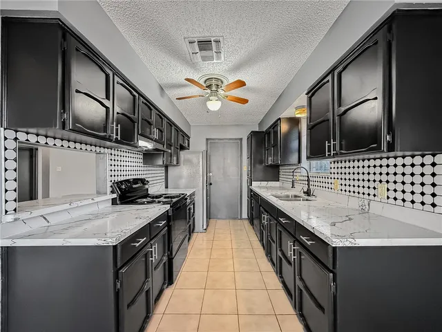 $219,900 | 9574 Goldfinch Circle, Corpus Christi, TX 78418