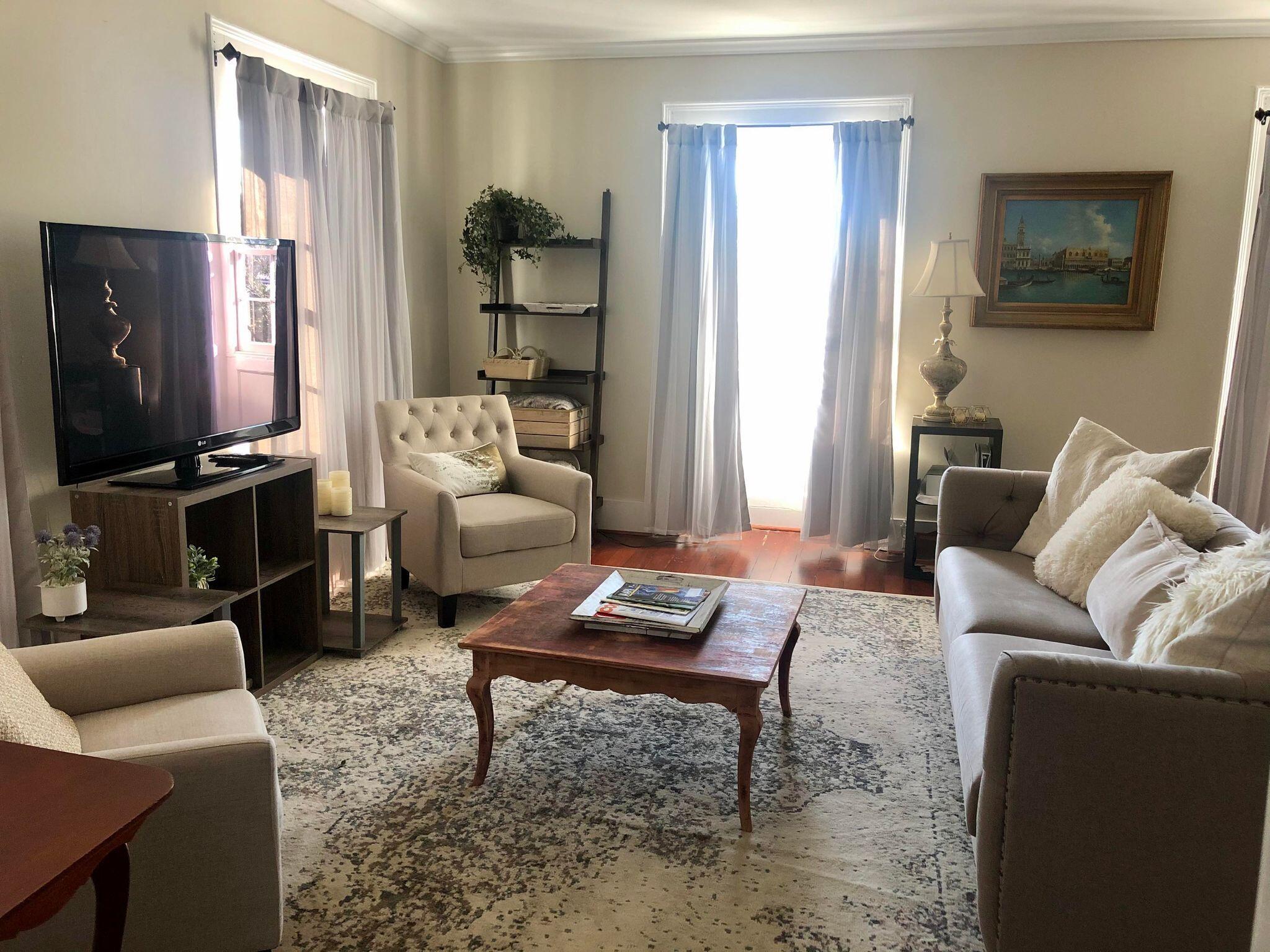 65 Vanderhorst Street, Unit J Charleston, SC 29403 - Photo 14 of 20 356609094_233286149579100_90771264271081