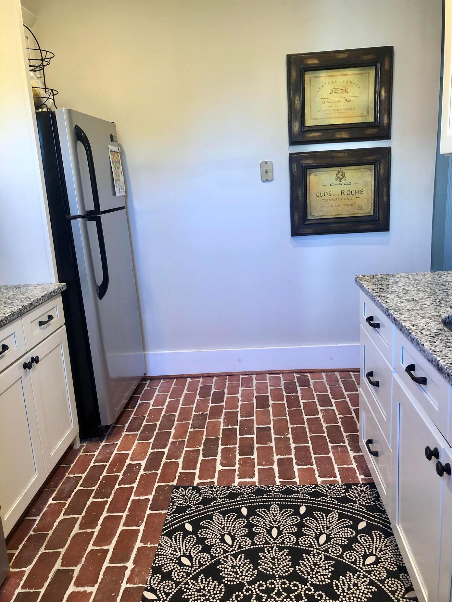 65 Vanderhorst Street, Unit J Charleston, SC 29403 - Photo 18 of 20 339985812_571059121901905_11072899143676