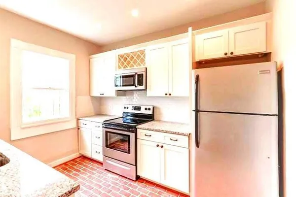 $5,250 | 65 Vanderhorst Street, Unit J, Charleston, SC 29403