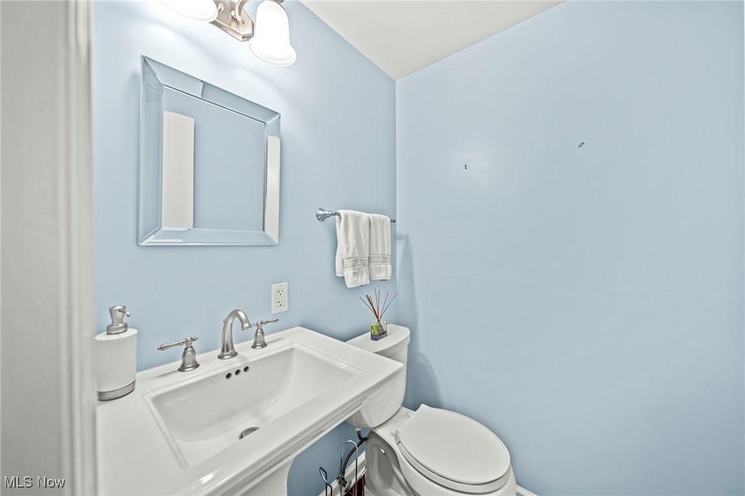 966 Som Center Road, Unit C5 Cleveland, OH 44143 - Photo 11 of 41 Half Bath On Main Level