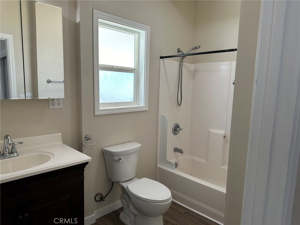 3904 Stotts Street Riverside, CA 92503 - Photo 5 of 8 Bathroom 2