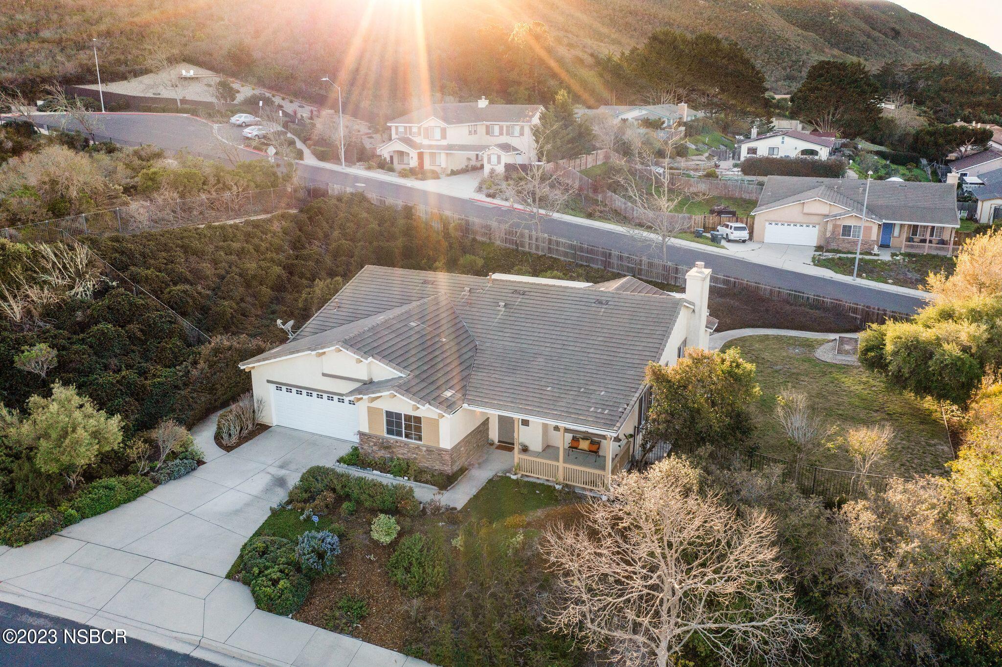 521 Y Place Lompoc, CA 93436 - Photo 3 of 39 3