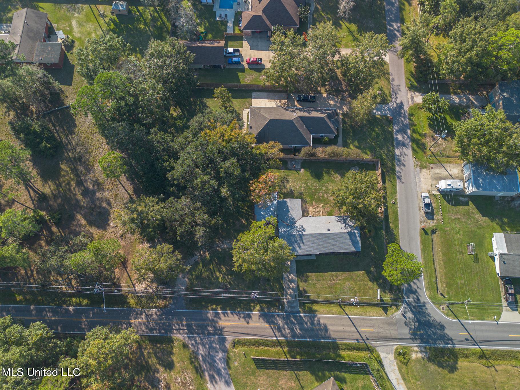 406 Klondyke Road Long Beach, MS 39560 - Photo 3 of 24 15-7