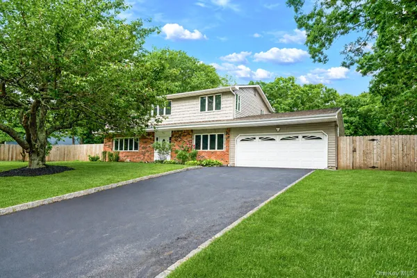 $789,000 | 111 Pine Street, Port Jefferson Station, NY 11776