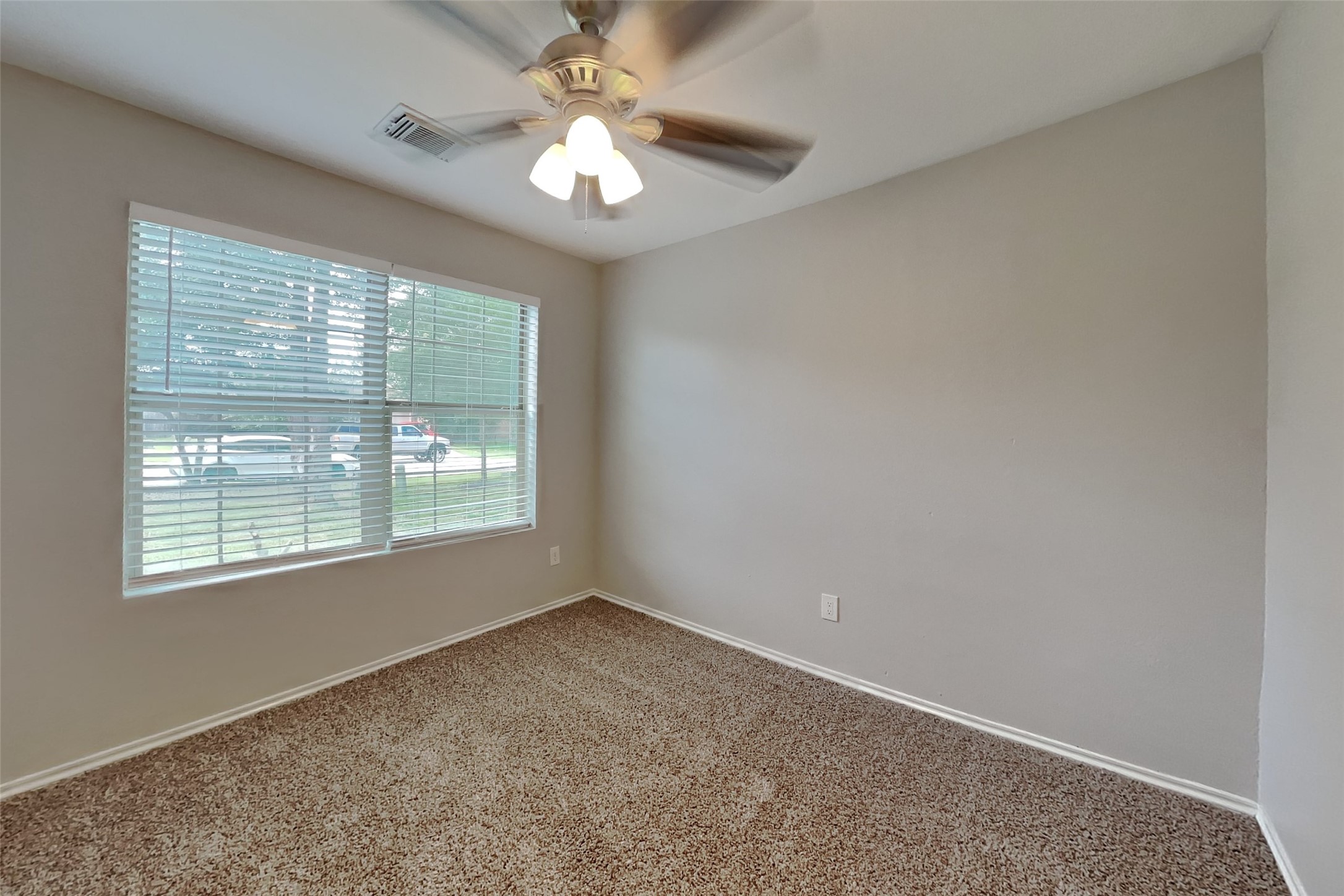 804 Lovebug Lane Conroe, TX 77301 - Photo 10 of 19