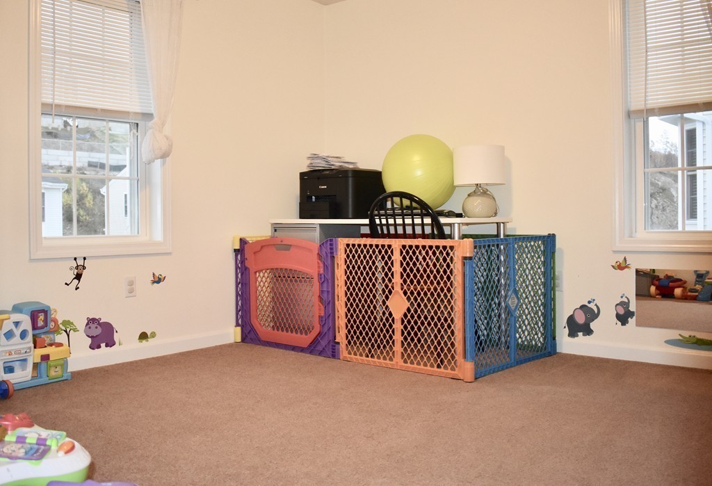 35 Honeysuckle Road Worcester, MA 01607 - Photo 12 of 22 Gallery Image 12