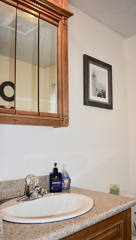 35 Honeysuckle Road Worcester, MA 01607 - Photo 6 of 22 Gallery Image 6