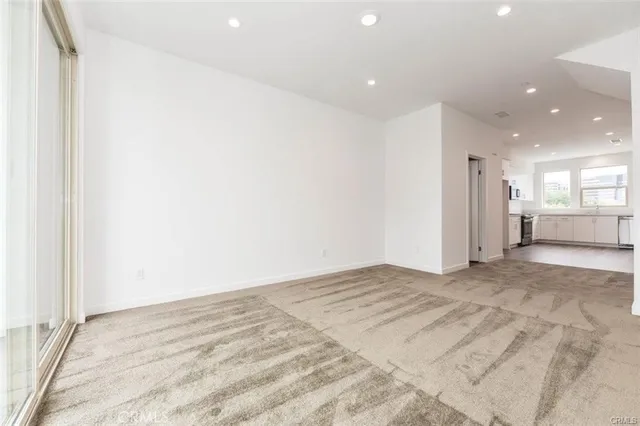 $878,300 | 331 Placemark, Irvine, CA 92614