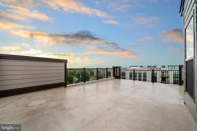 $675,000 | 43730 Transit Square, Ashburn, VA 20147