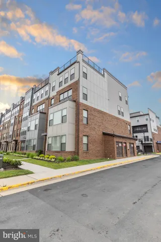 $675,000 | 43730 Transit Square, Ashburn, VA 20147