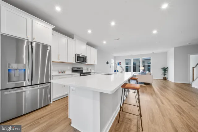 $675,000 | 43730 Transit Square, Ashburn, VA 20147