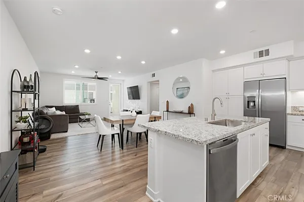 $3,300 | 1851 Union Street, Unit 12, Anaheim, CA 92805