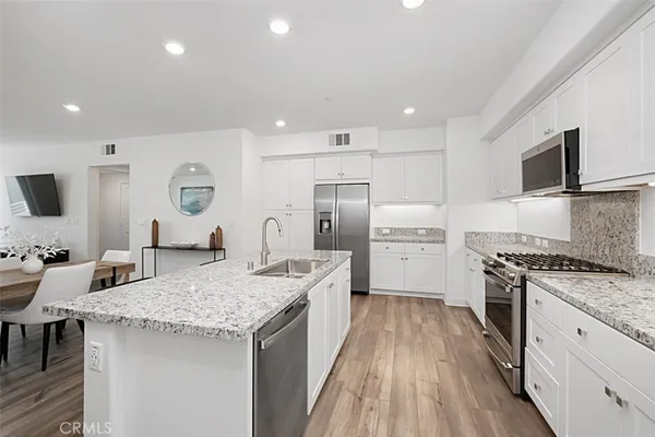 $3,300 | 1851 Union Street, Unit 12, Anaheim, CA 92805