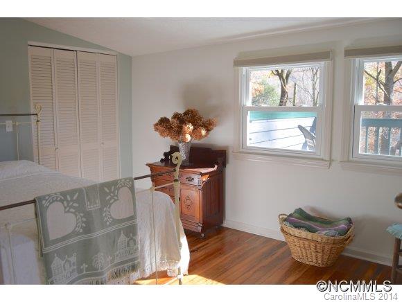 38 West Lake View Road Hendersonville, NC 28739 - Photo 14 of 23 Gallery Image 14