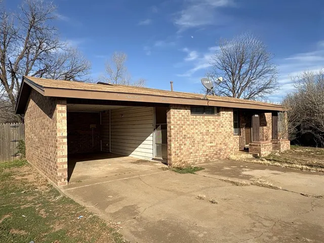 $62,000 | 1204 Ave H Northwest, Childress, TX 79201