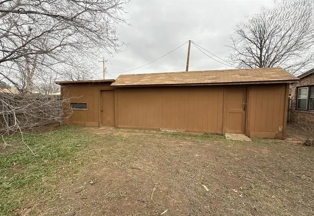 $62,000 | 1204 Ave H Northwest, Childress, TX 79201