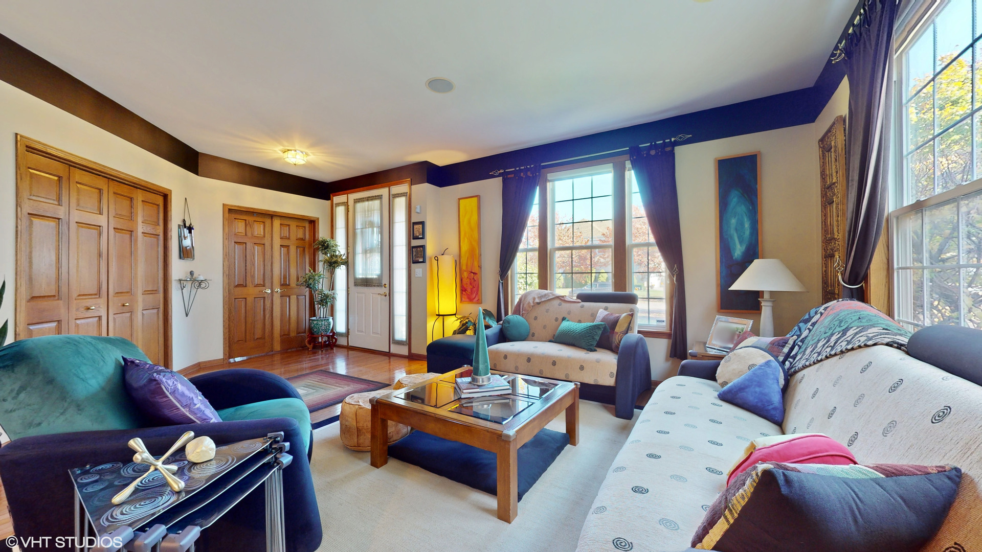 1640 Newton Avenue Park Ridge, IL 60068 - Photo 3 of 50 a living room with furniture and a large window