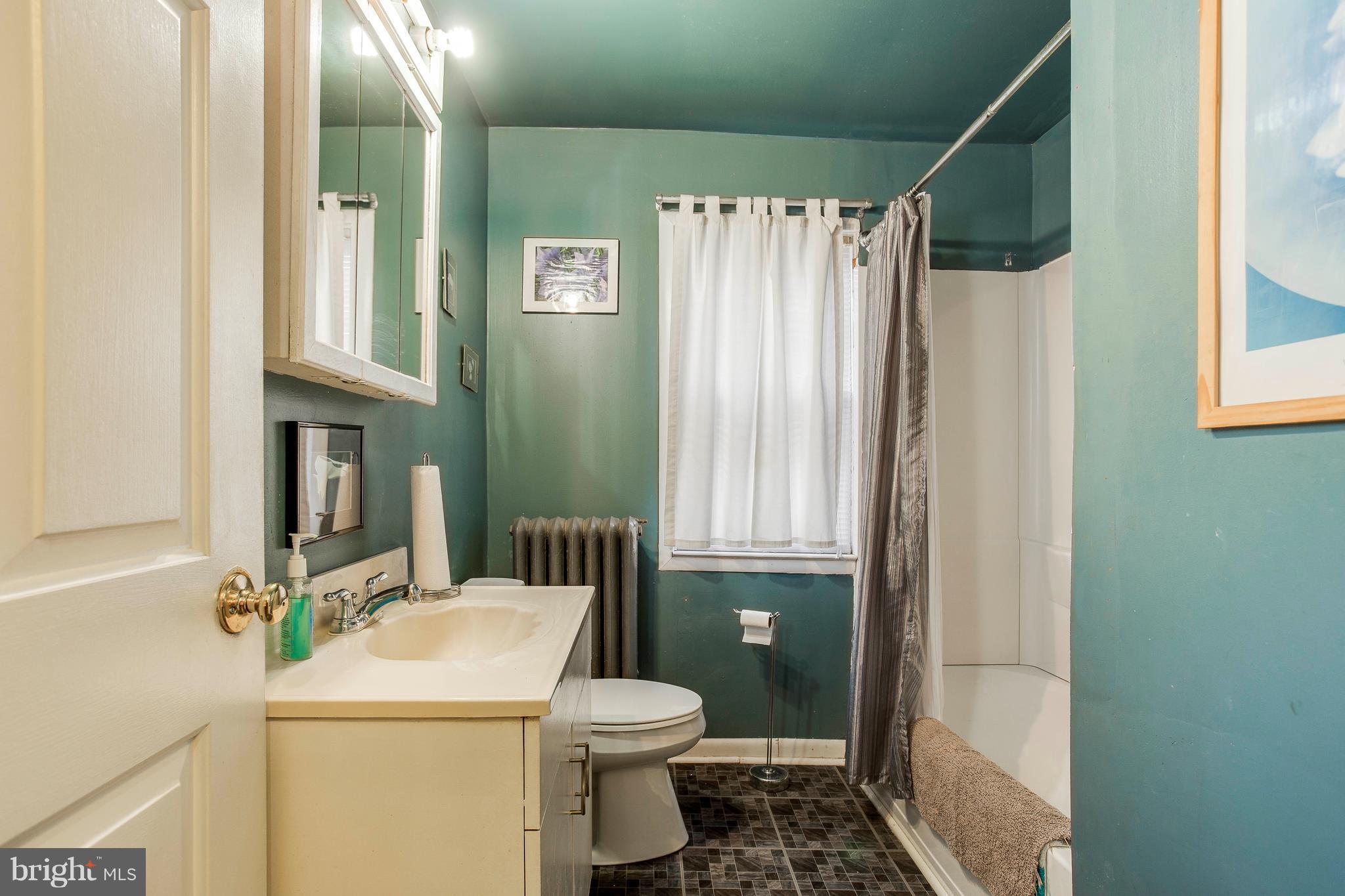 3600 Edgewood Road Baltimore, MD 21215 - Photo 18 of 26 Bath