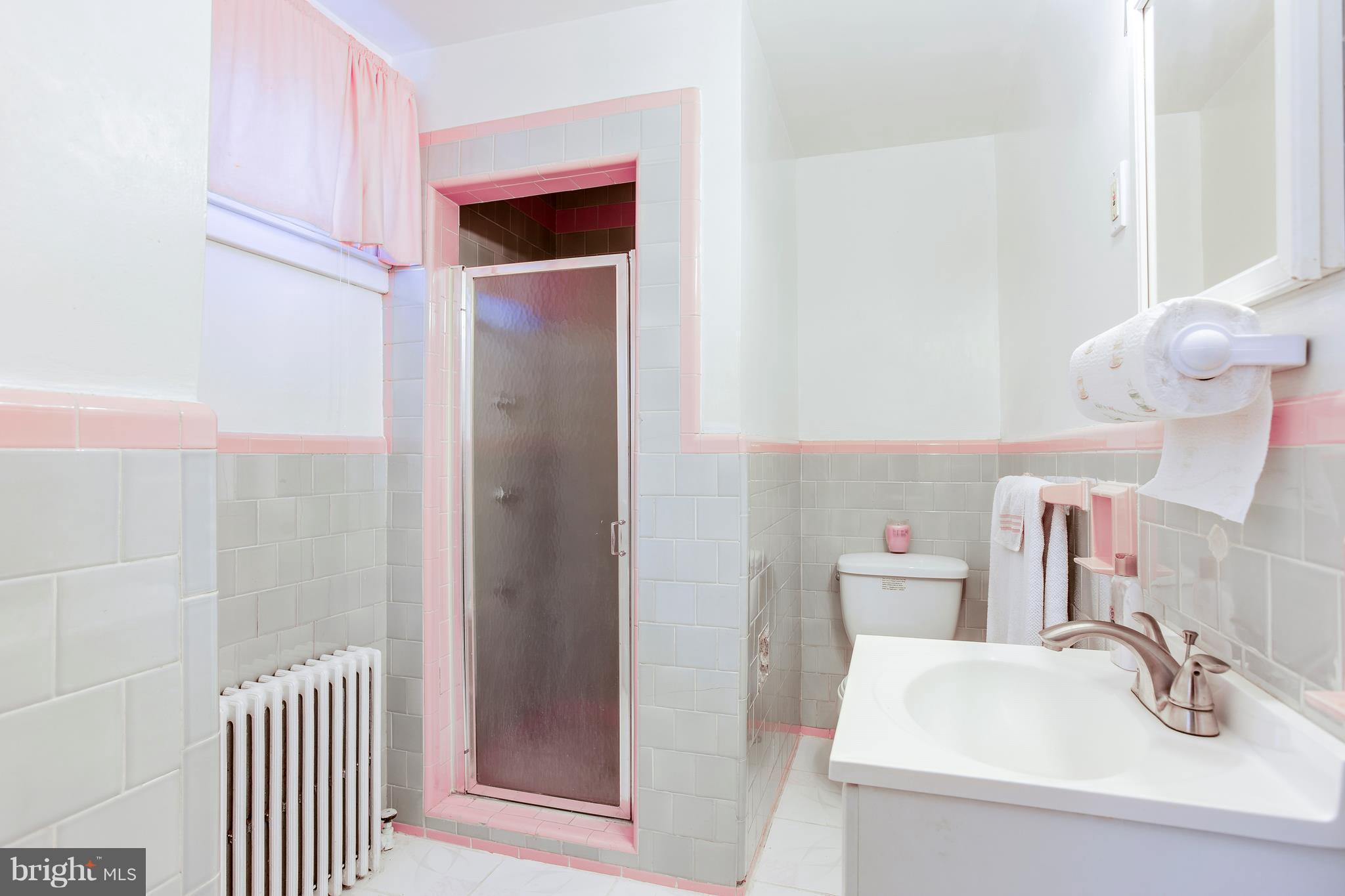3600 Edgewood Road Baltimore, MD 21215 - Photo 23 of 26 Bath