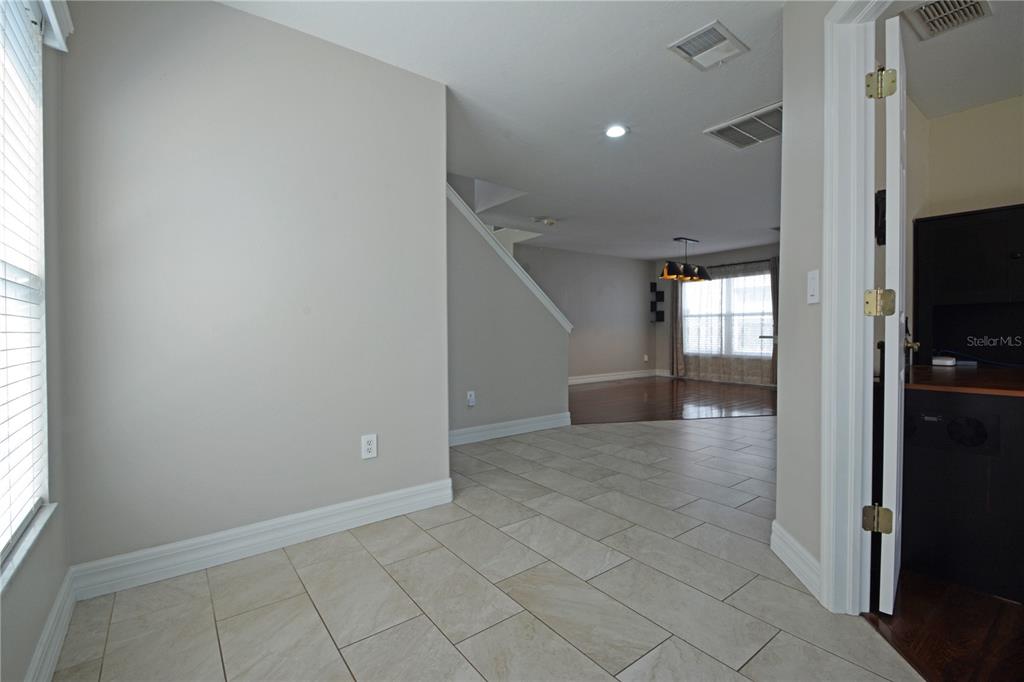 5521 Turtle Crossing Loop Tampa, FL 33625 - Photo 3 of 54