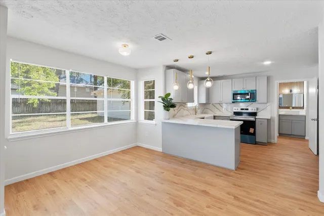 $2,500 | 3811 Woodbriar Drive, Houston, TX 77068