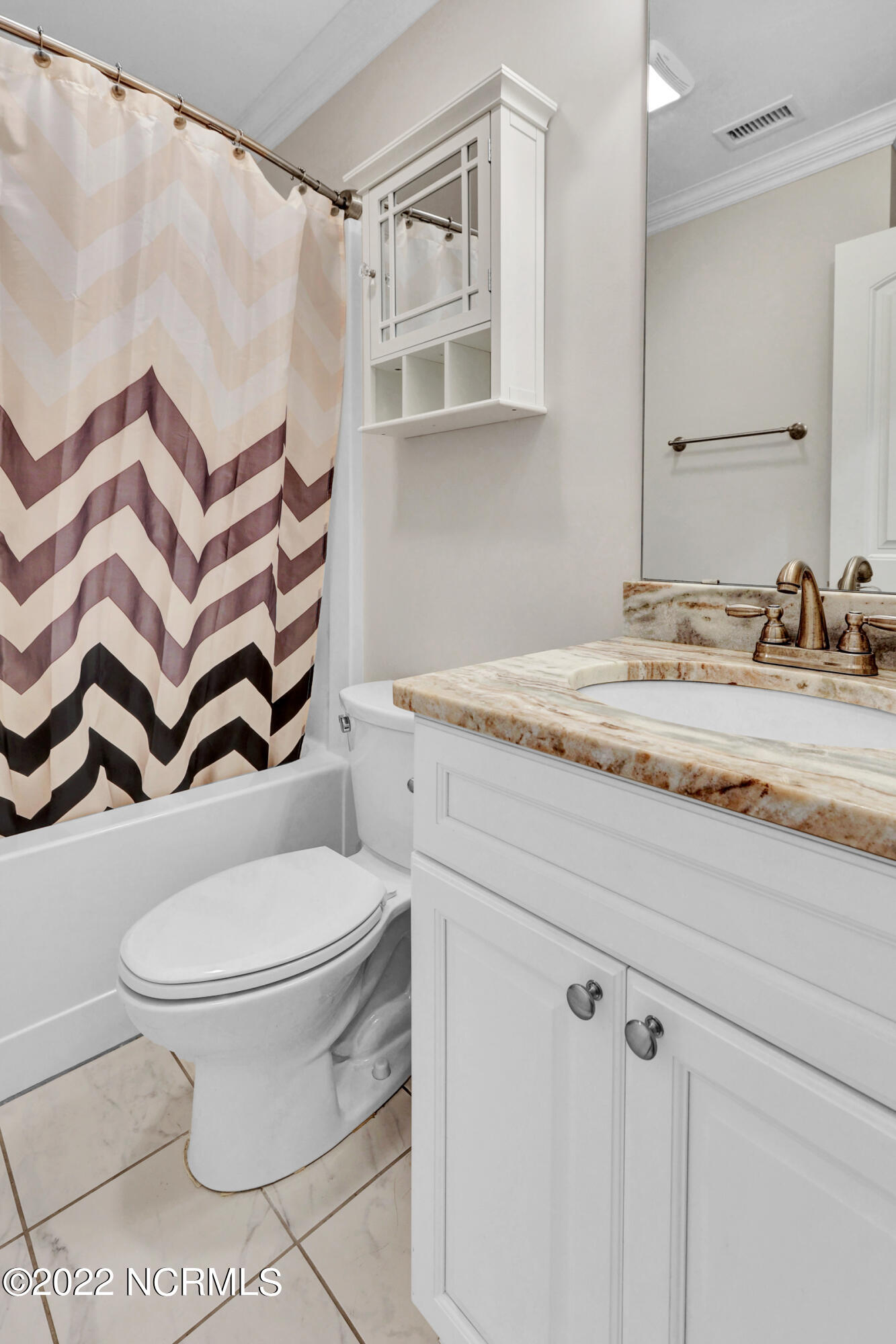 230 Ash Road Southport, NC 28461 - Photo 24 of 37 Guest Bath