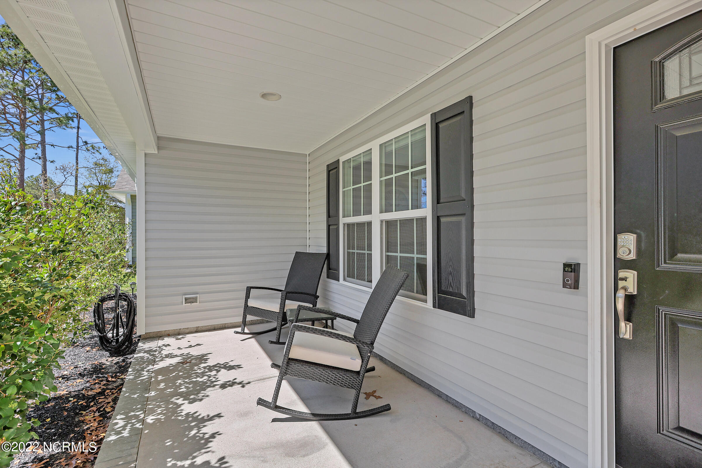230 Ash Road Southport, NC 28461 - Photo 4 of 37 Welcoming Front Porch