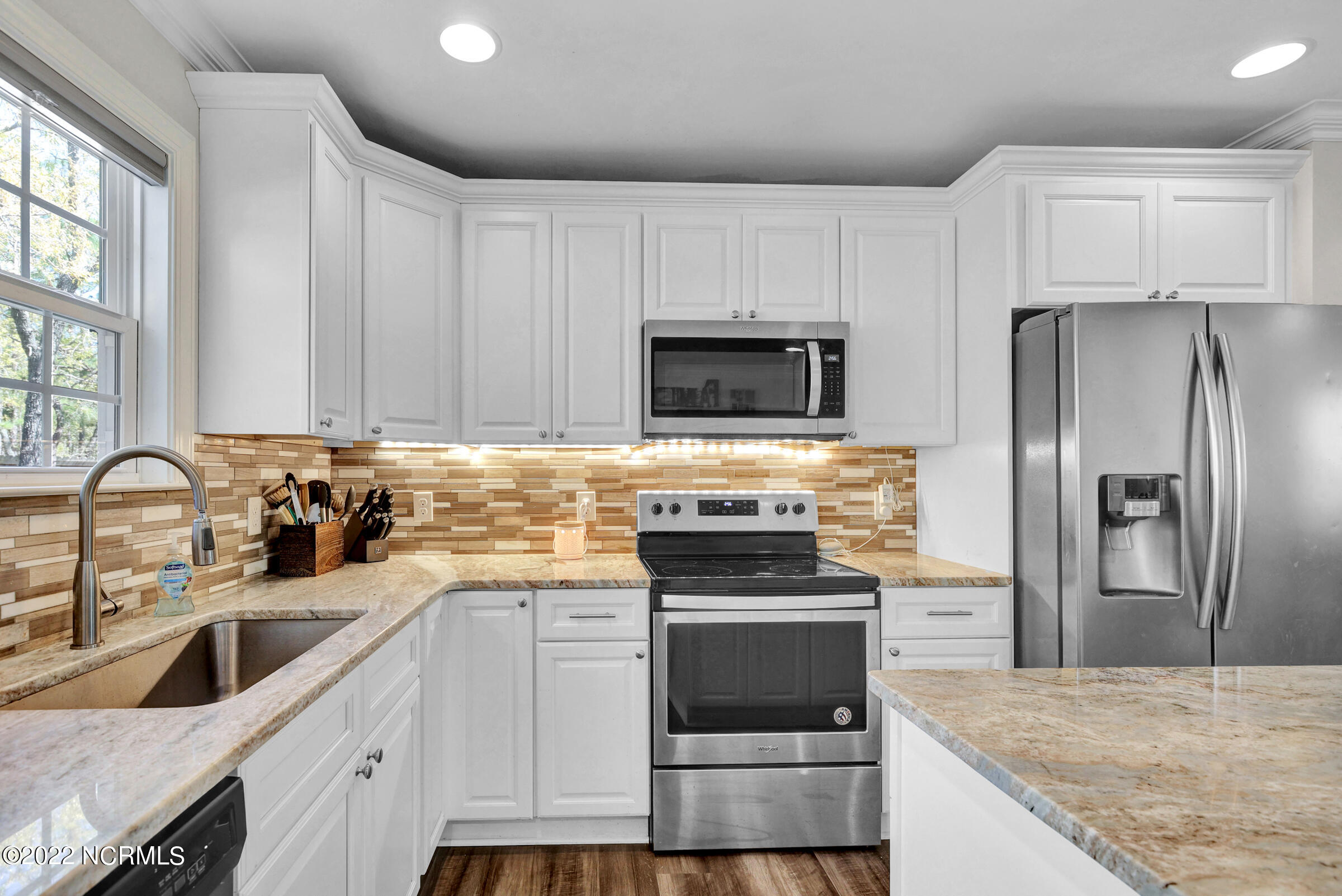 230 Ash Road Southport, NC 28461 - Photo 10 of 37 0B0A4484