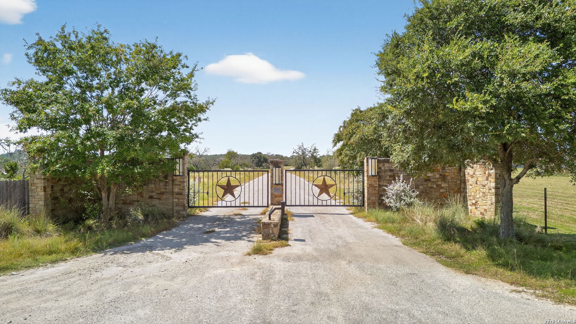 14 Joshua Rnch Drive Comfort, TX 78013 - Photo 1 of 31