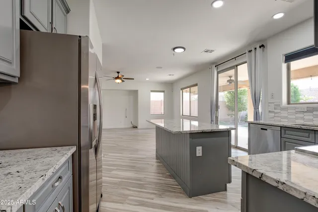 $2,799 | 2237 West Bonanza Lane, Phoenix, AZ 85085