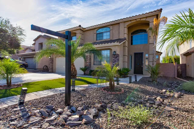 $2,799 | 2237 West Bonanza Lane, Phoenix, AZ 85085