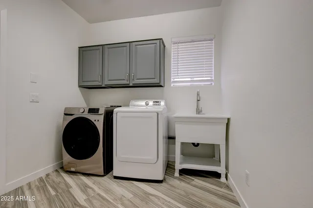 $2,799 | 2237 West Bonanza Lane, Phoenix, AZ 85085