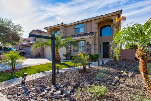 $2,799 | 2237 West Bonanza Lane, Phoenix, AZ 85085