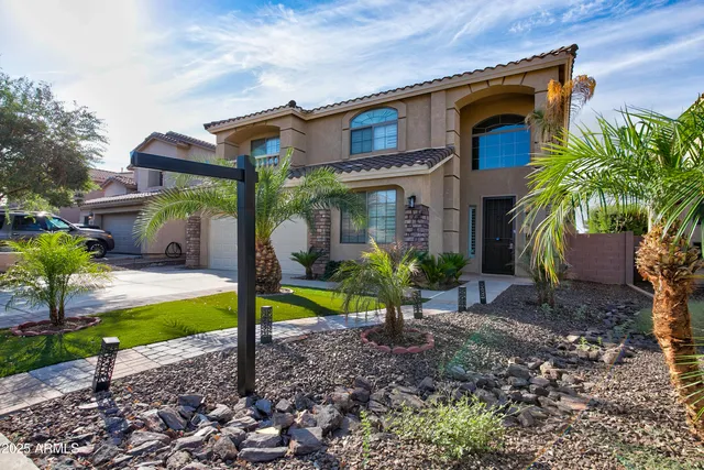 $2,799 | 2237 West Bonanza Lane, Phoenix, AZ 85085