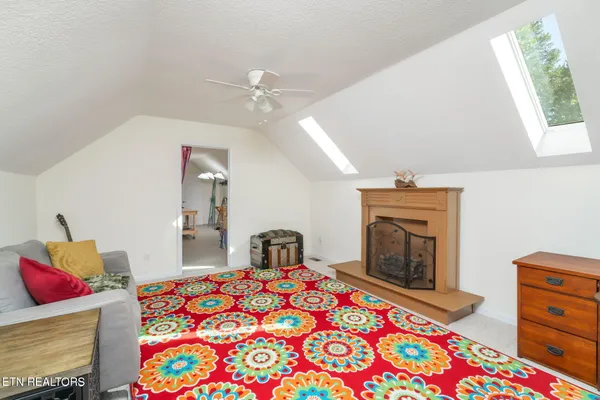 $885,000 | 209 Bucks And Doe Lane, La Follette, TN 37766