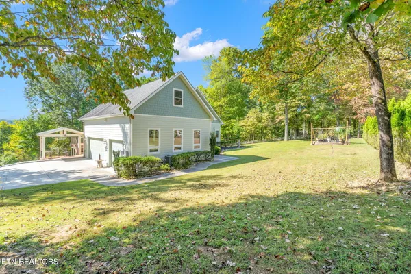 $885,000 | 209 Bucks And Doe Lane, La Follette, TN 37766