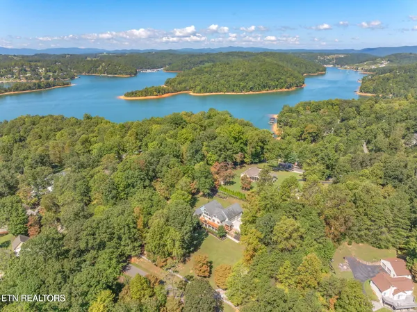 $885,000 | 209 Bucks And Doe Lane, La Follette, TN 37766