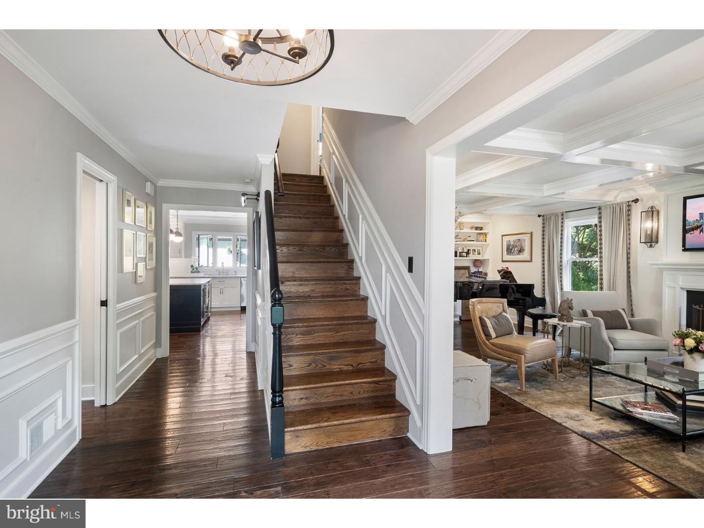 19 Fariston Road Wayne, PA 19087 - Photo 2 of 24 Foyer