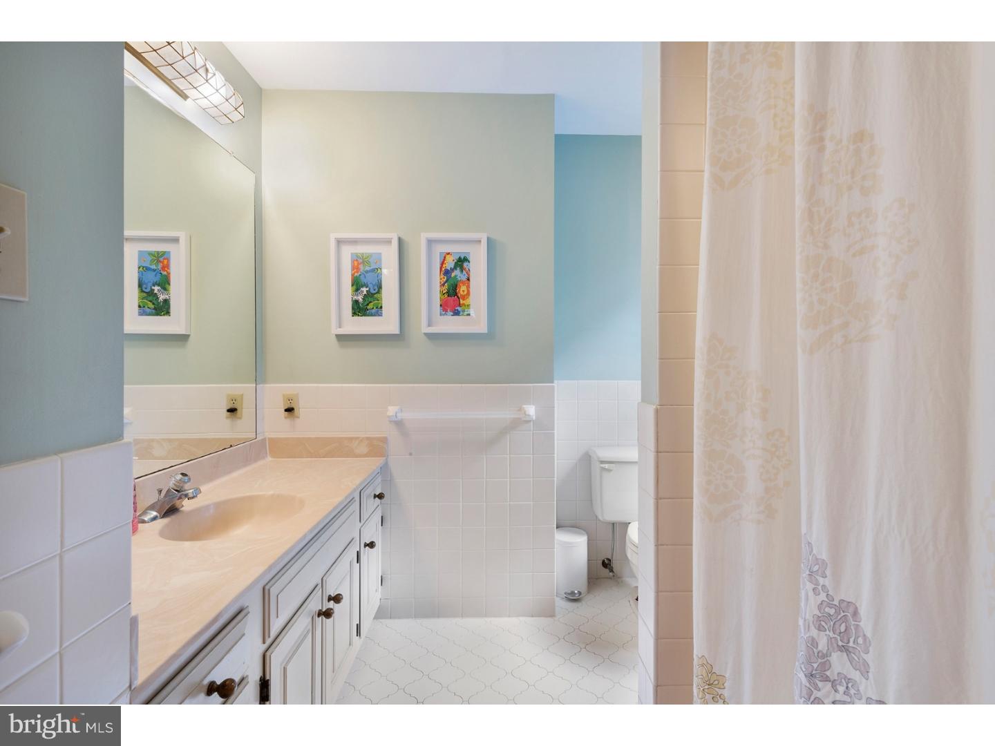 19 Fariston Road Wayne, PA 19087 - Photo 17 of 24 Bathroom