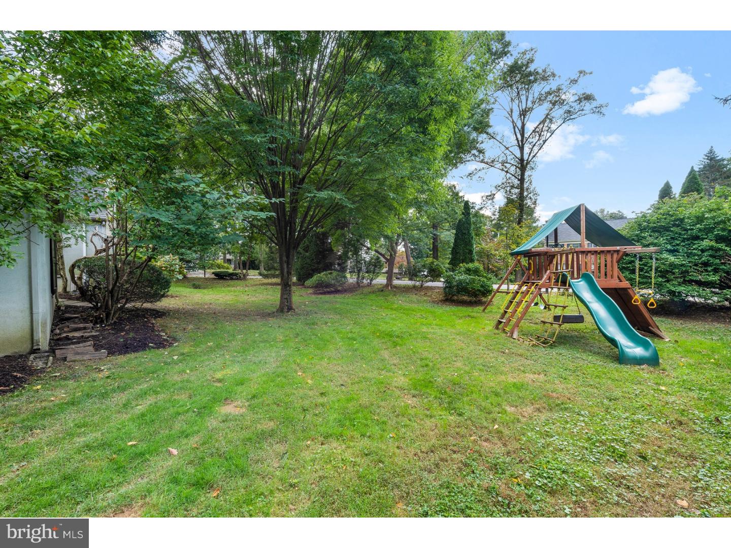 19 Fariston Road Wayne, PA 19087 - Photo 22 of 24 Side Yard